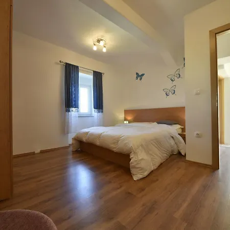 Holiday Stari Dvor Nyaraló Nin